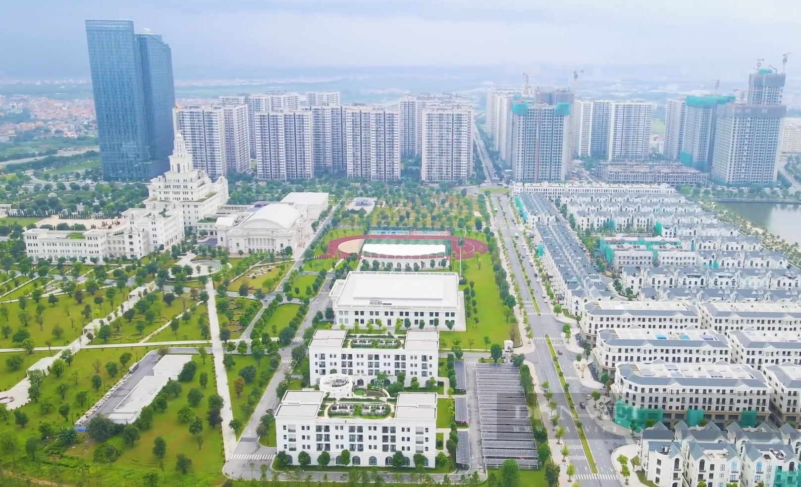 Tại sao chuyên gia tin rằng thị trường bất động sản sẽ phục hồi nửa cuối năm 2023? - Ảnh 2.