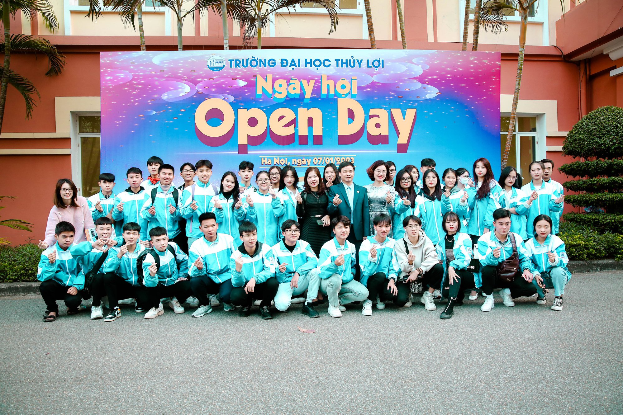 Thu hút hàng nghìn học sinh PTTH tham gia ngày hội tham quan trải nghiệm trường Đại học  - Ảnh 2.