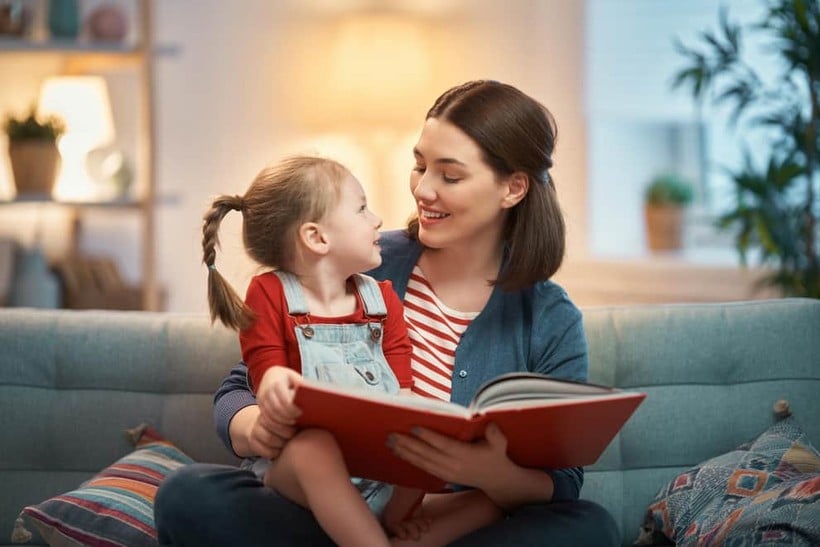 5 cách thiết thực giúp con thích đọc sách - Ảnh 1.