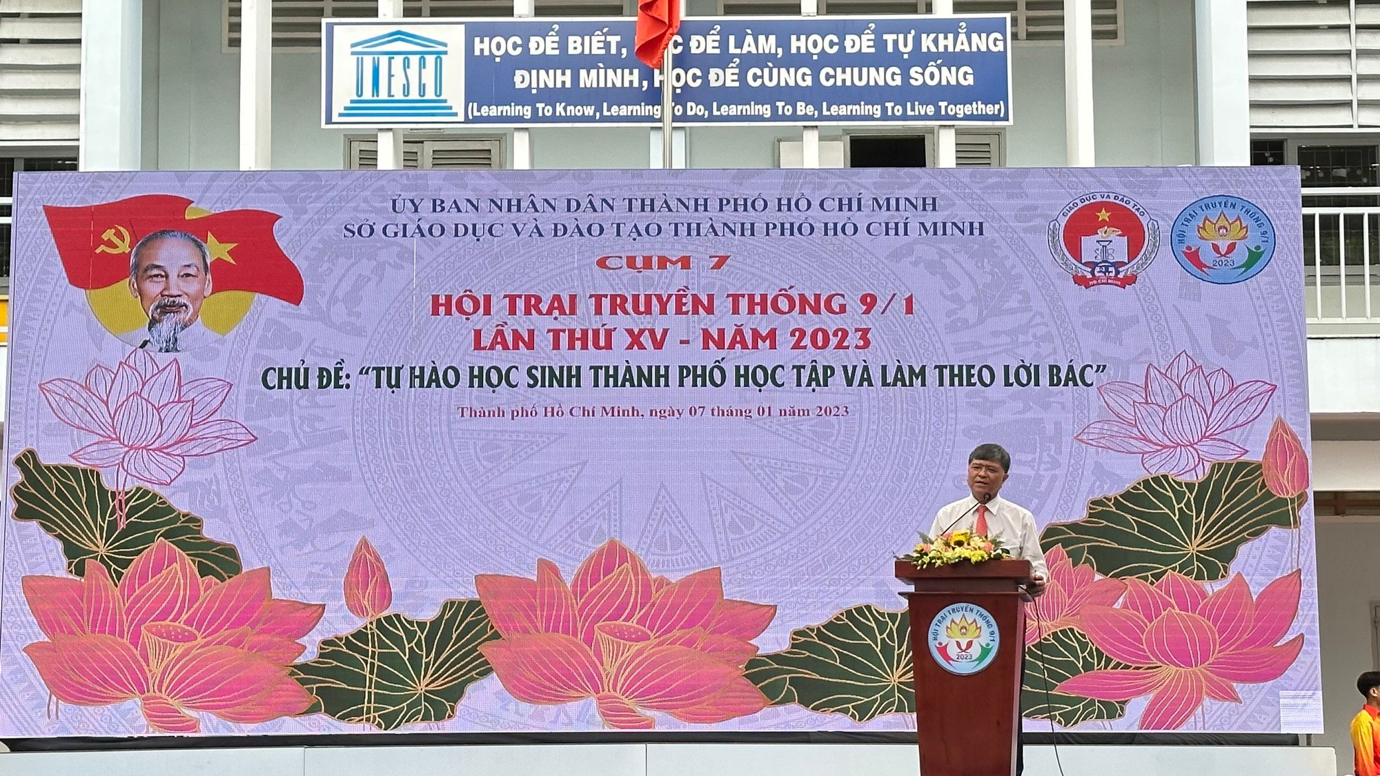 TP.HCM: Tưng bừng hội trại truyền thống &quot;Tự hào học sinh Thành phố học tập và làm theo Bác&quot; - Ảnh 1.