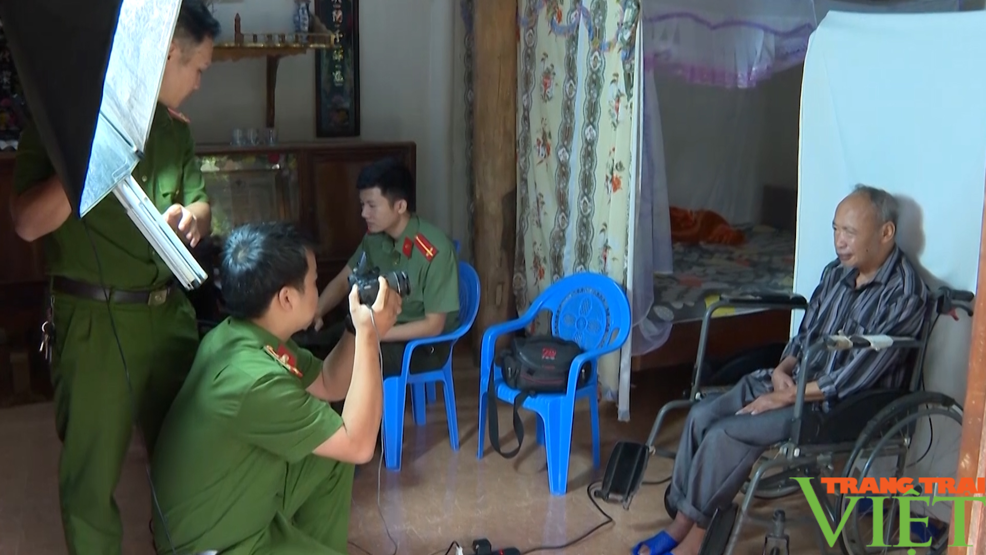 Tiện ích khi bỏ sổ hộ khẩu giấy ngày ở vùng cao Sơn La - Ảnh 4. Tiện ích khi bỏ sổ hộ khẩu giấy ngày ở vùng cao Sơn La - Ảnh 4.
