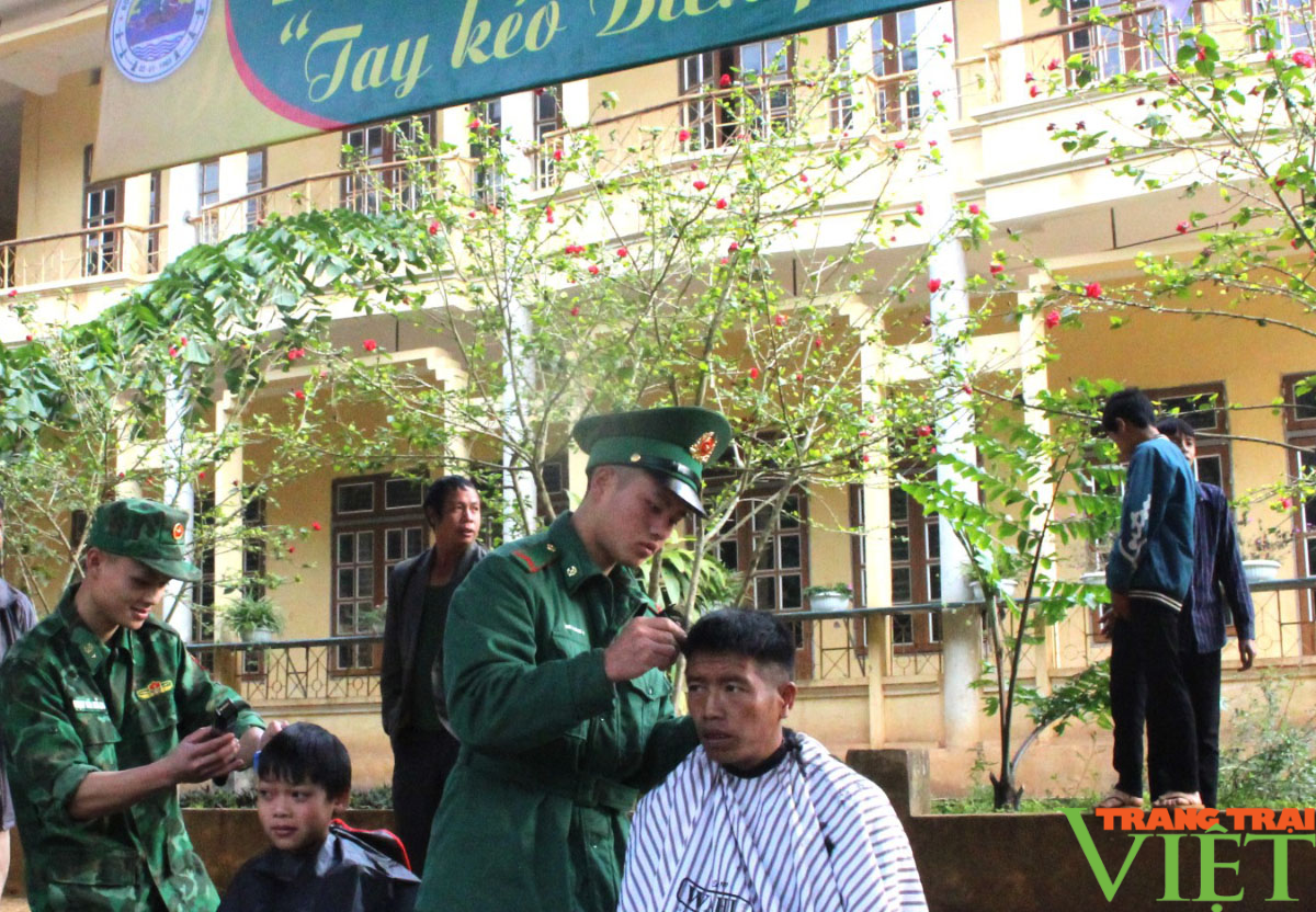 Xuân ấm biên phòng cho nhân dân vùng biên giới Sơn La - Ảnh 3. Xuân ấm biên phòng cho nhân dân vùng biên giới Sơn La - Ảnh 3.