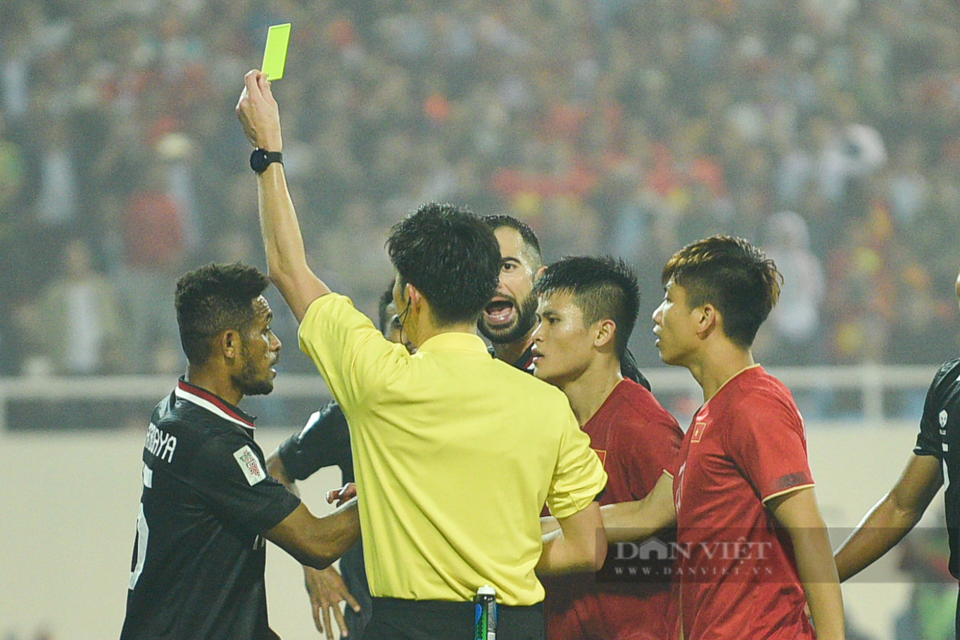 Nhìn lại những tình huống phạm lỗi tại bán kết lượt về AFF Cup 2022 - Ảnh 11.