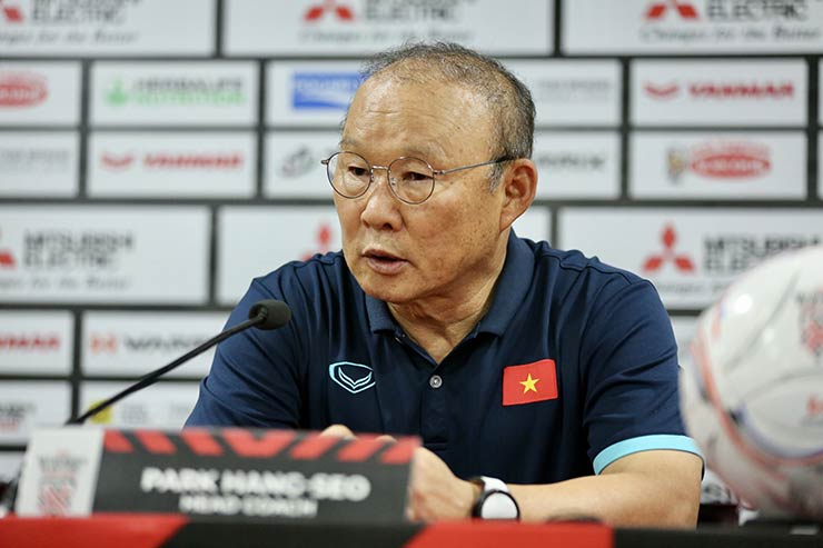HLV Park Hang-seo: &quot;ĐT Việt Nam hơn các đội bóng ĐNÁ 1 bậc&quot; - Ảnh 1.