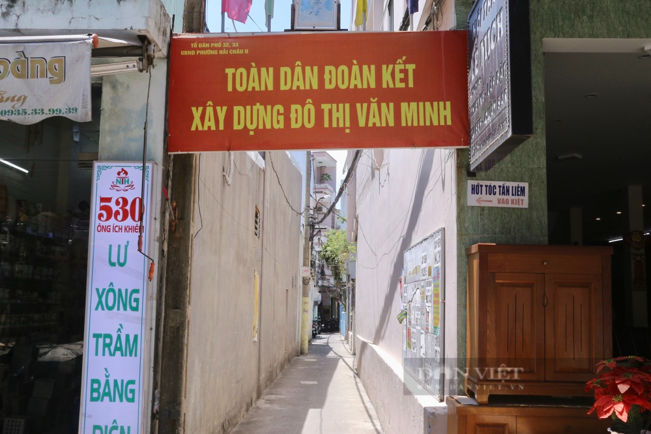 Lo cháy trong kiệt hẻm hẹp, chung cư xuống cấp ở Đà Nẵng - Ảnh 4.