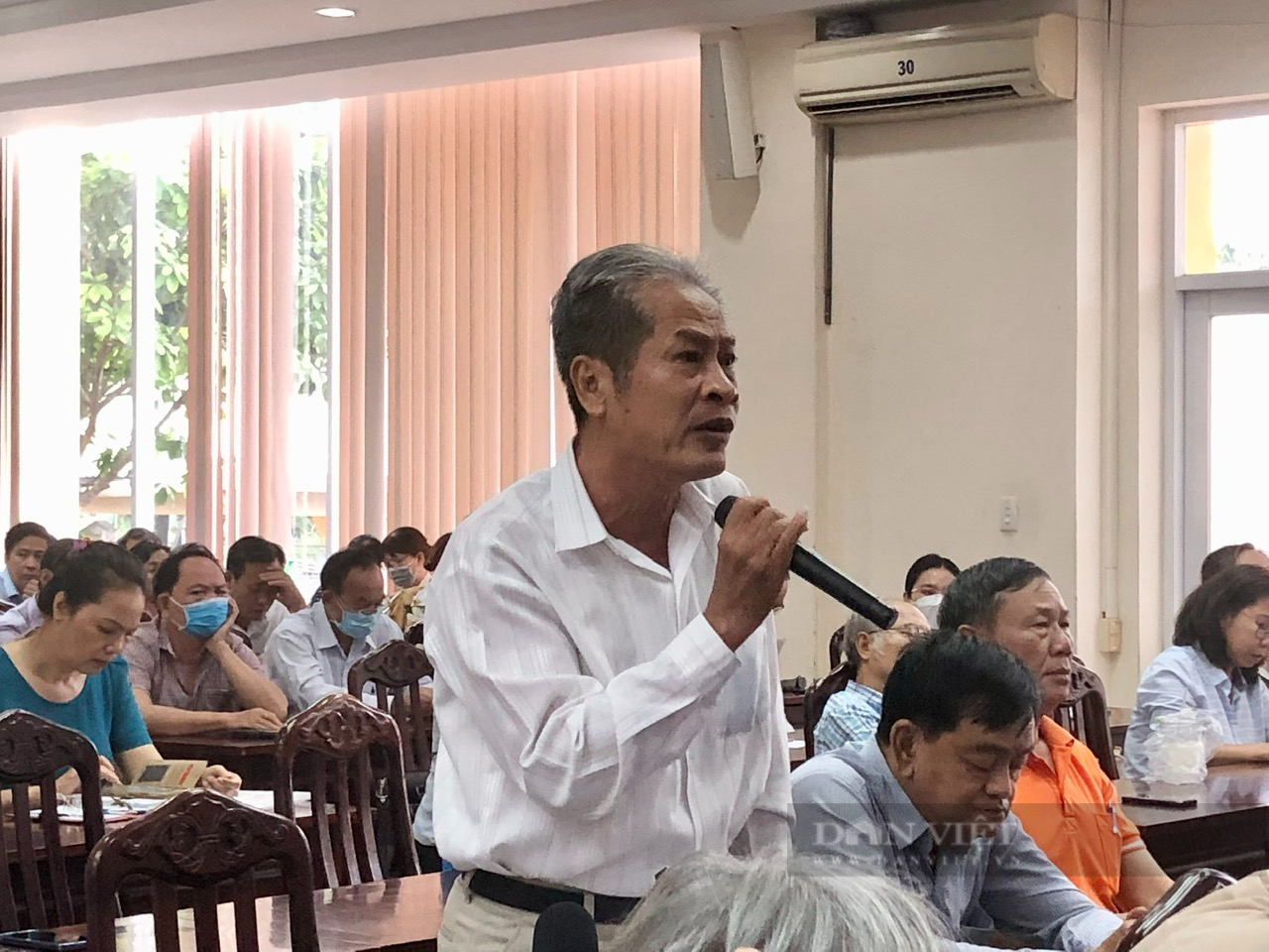 Gặp Chủ tịch UBND TP.HCM, người dân quận 7, Nhà Bè &quot;kêu than&quot; về kẹt xe, ngập nước - Ảnh 3.