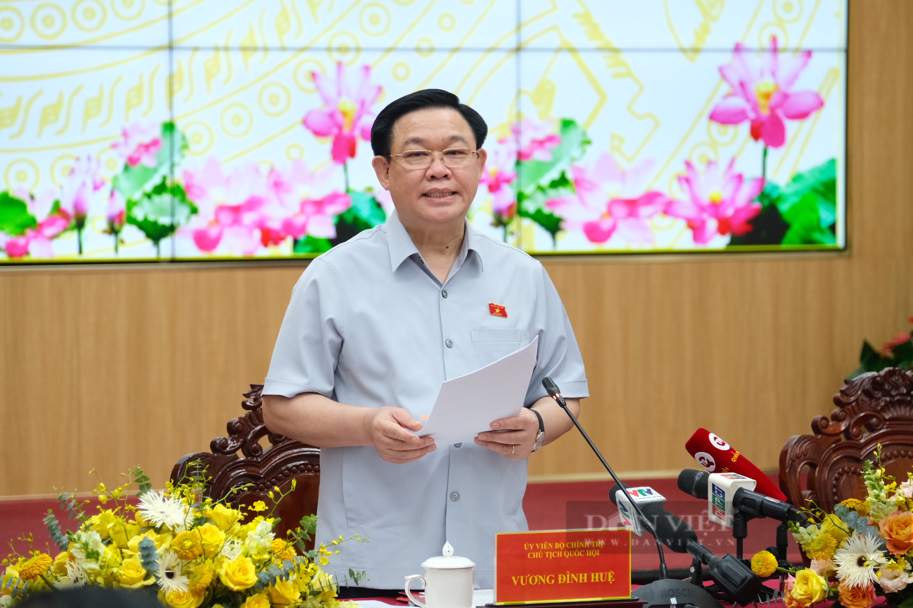 Chủ tịch Quốc hội Vương Đình Huệ: &quot;Phải bắt tay vào làm&quot; dự án nạo vét luồng Định An - Ảnh 1.