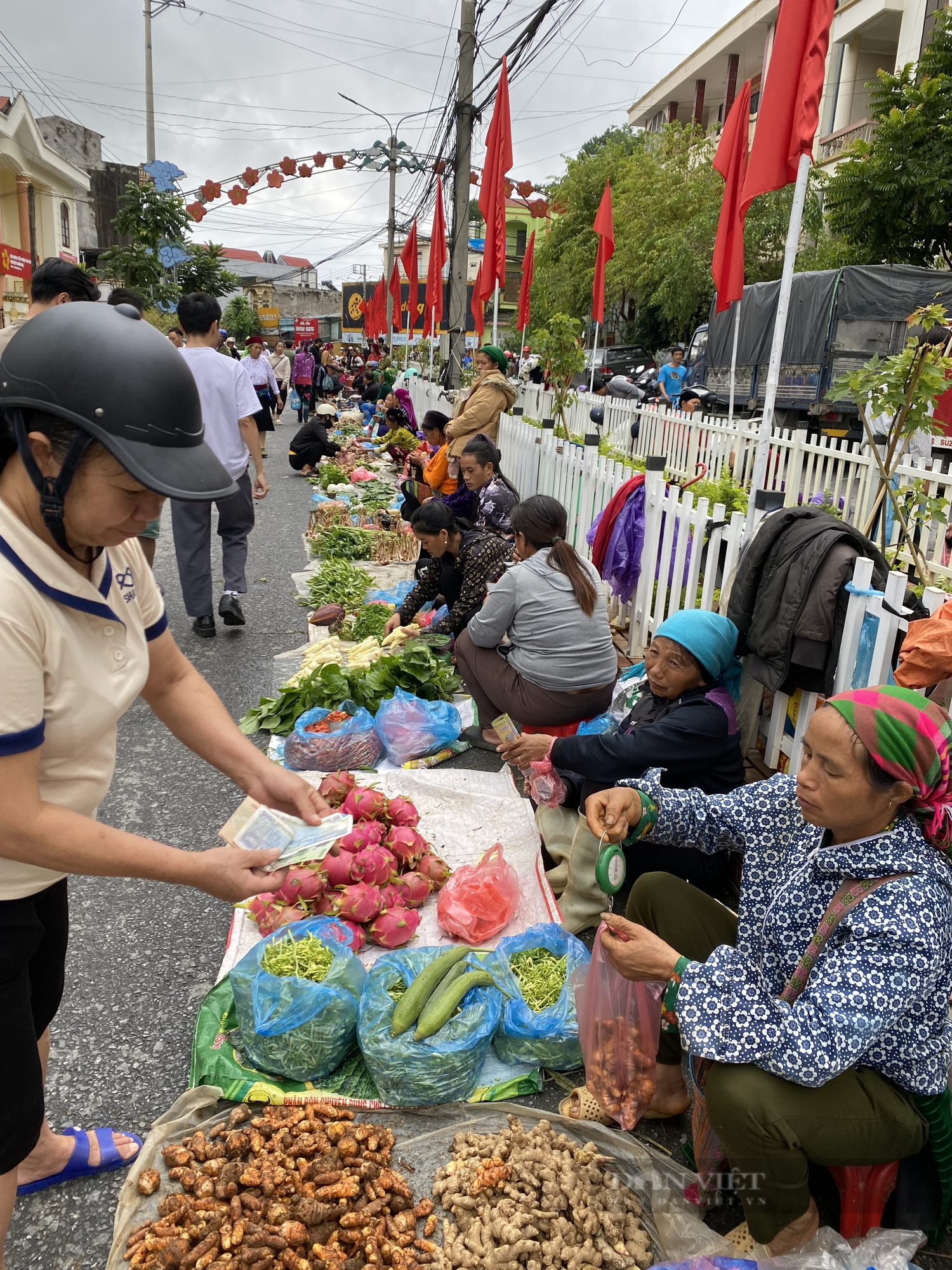 PCT Hiệp Hội du lịch Hà Giang: Du lịch tự phát là điều không thể tránh khỏi đối với nơi làm du lịch mới - Ảnh 2.