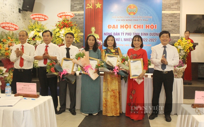 Bài 4: Gạt nước mắt, xây dựng trang trại tiền tỷ, rủ nhau làm nông nghiệp công nghệ cao  - Ảnh 2.