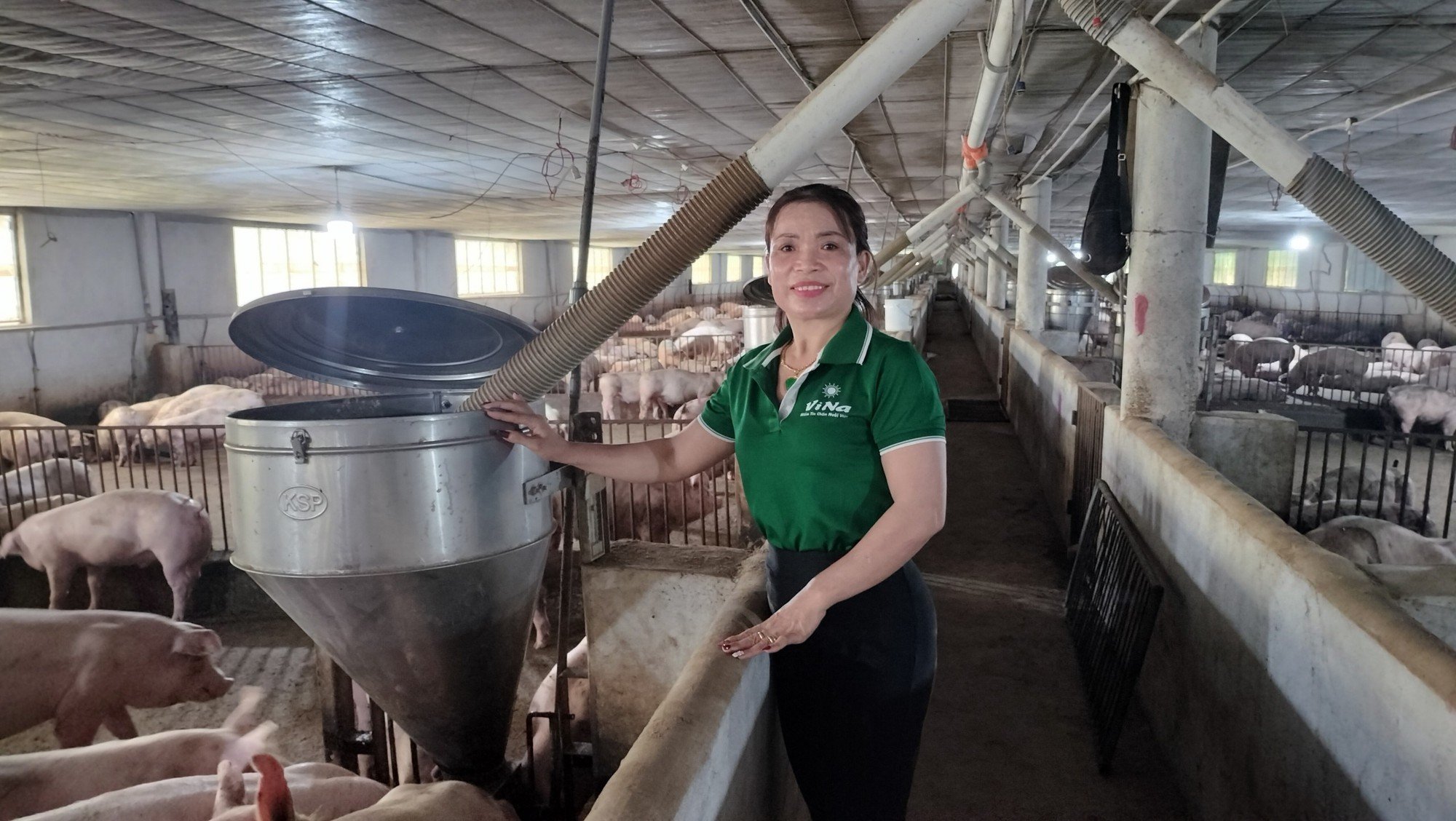 Bài 4: Gạt nước mắt, xây dựng trang trại tiền tỷ, rủ nhau làm nông nghiệp công nghệ cao  - Ảnh 3.