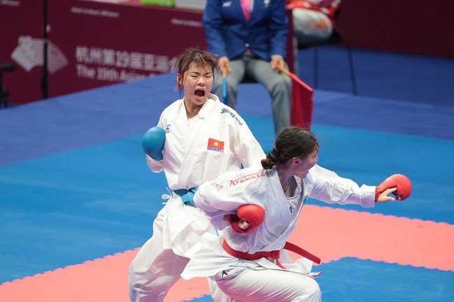 Cựu tuyển thủ karate Bùi Việt Bằng phân tích &quot;độ khó&quot; của HCV kata đồng đội nữ ASIAD 2023  - Ảnh 3.