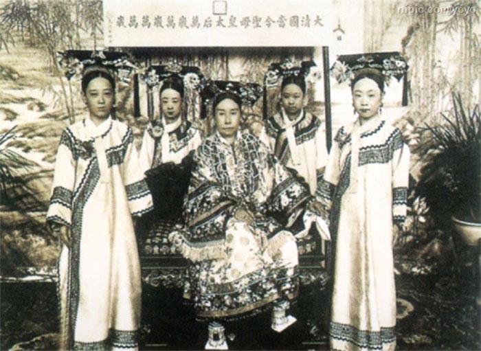 Thú ăn uống dị hợm của hoàng đế Trung Hoa khiến dân tình kinh hãi - Ảnh 1.