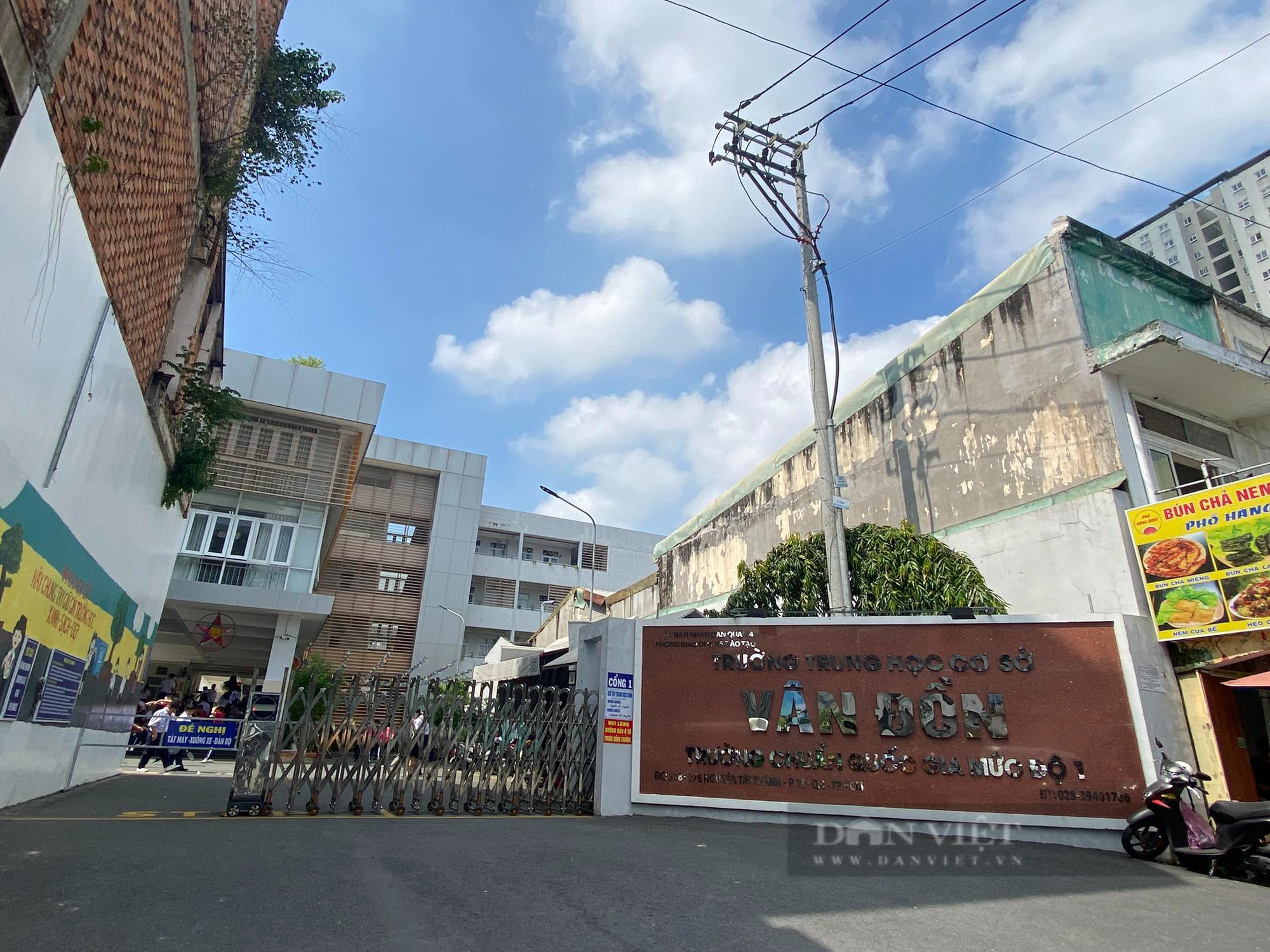 Xôn xao thông tin 30 học sinh tại quận 4 bị ngộ độc sau ăn trưa tại trường, Phòng GDĐT nói gì? - Ảnh 1.