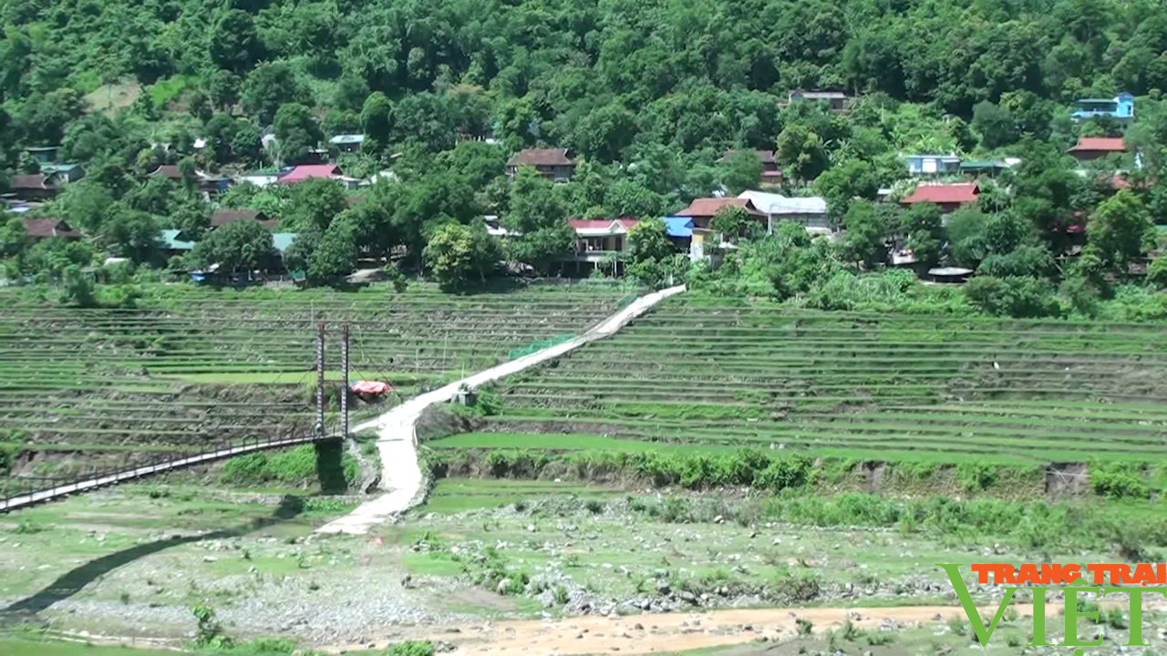 Quê nghèo Bắc Yên đưa pháp luật vào cuộc sống - Ảnh 6. Quê nghèo Bắc Yên đưa pháp luật vào cuộc sống - Ảnh 6.