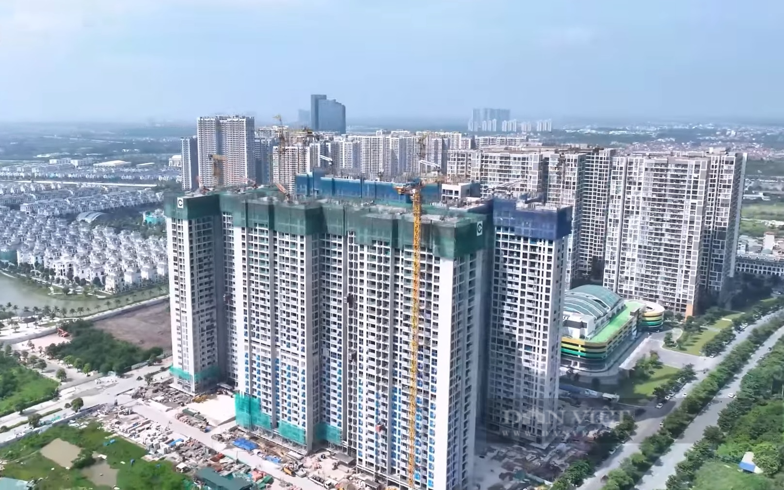 Hai khu vực nào kỳ vọng trở thành &quot;điểm nóng&quot; của bất động sản Hà Nội? - Ảnh 1.