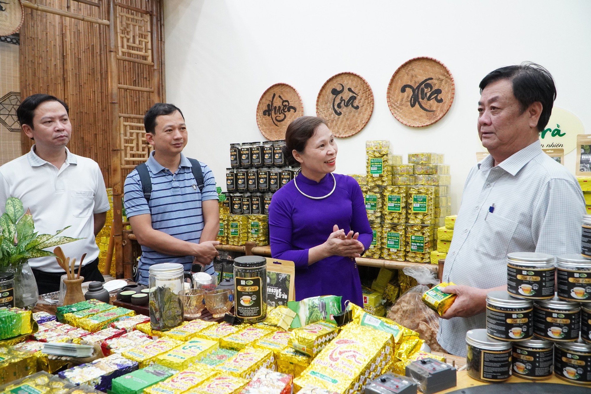 Câu chuyện nhà nông hùn hạp - Ảnh 2.