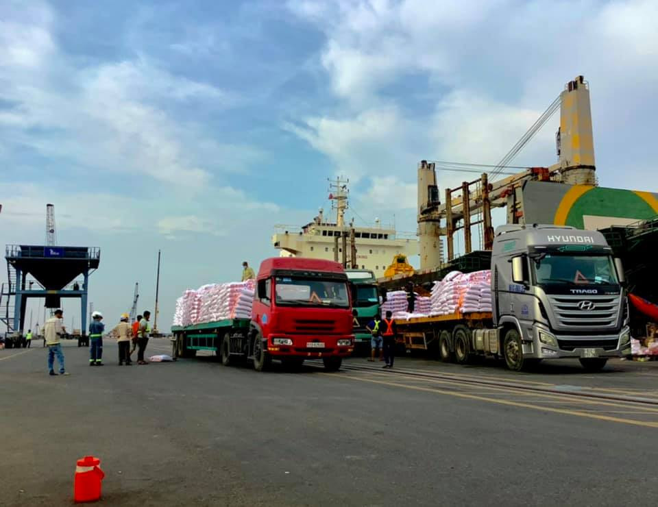 Phân bón Cà Mau nỗ lực hoàn thành mục tiêu kinh doanh trong bối cảnh thị trường khó khăn - Ảnh 2.