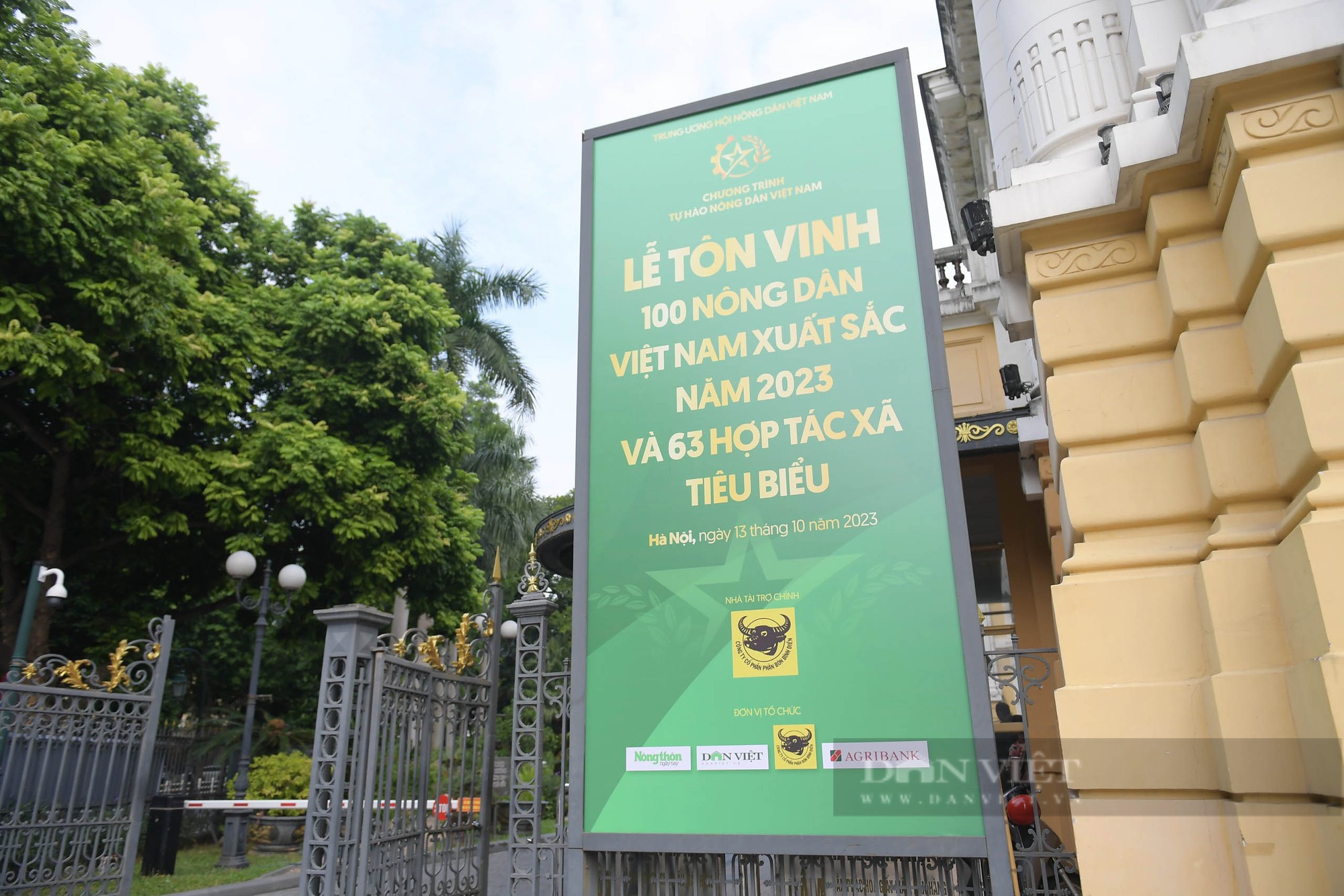 Cận cảnh buổi tổng duyệt Lễ tôn vinh 100 nông dân xuất sắc và 63 HTX Việt Nam tiêu biểu năm 2023 - Ảnh 11.