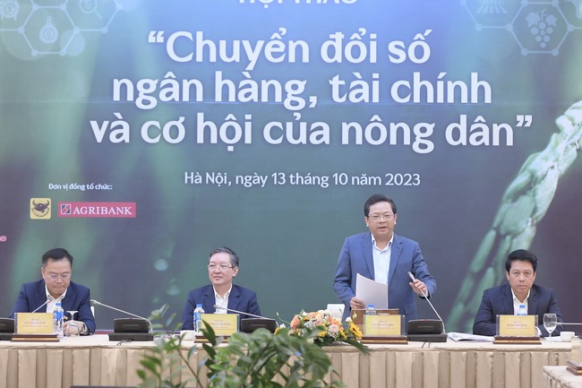 Phó trưởng Ban Kinh tế Trung ương: &quot;Cần suy nghĩ tầm quốc gia về chuyển đổi số cho người nông dân, nông thôn&quot; - Ảnh 1.