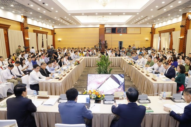 Bộ Công an: Chuyển đổi số đưa nông dân đến &quot;chợ số&quot;, &quot;nông nghiệp số&quot; và giúp tiết kiệm 2.500 tỷ đồng/năm - Ảnh 1.