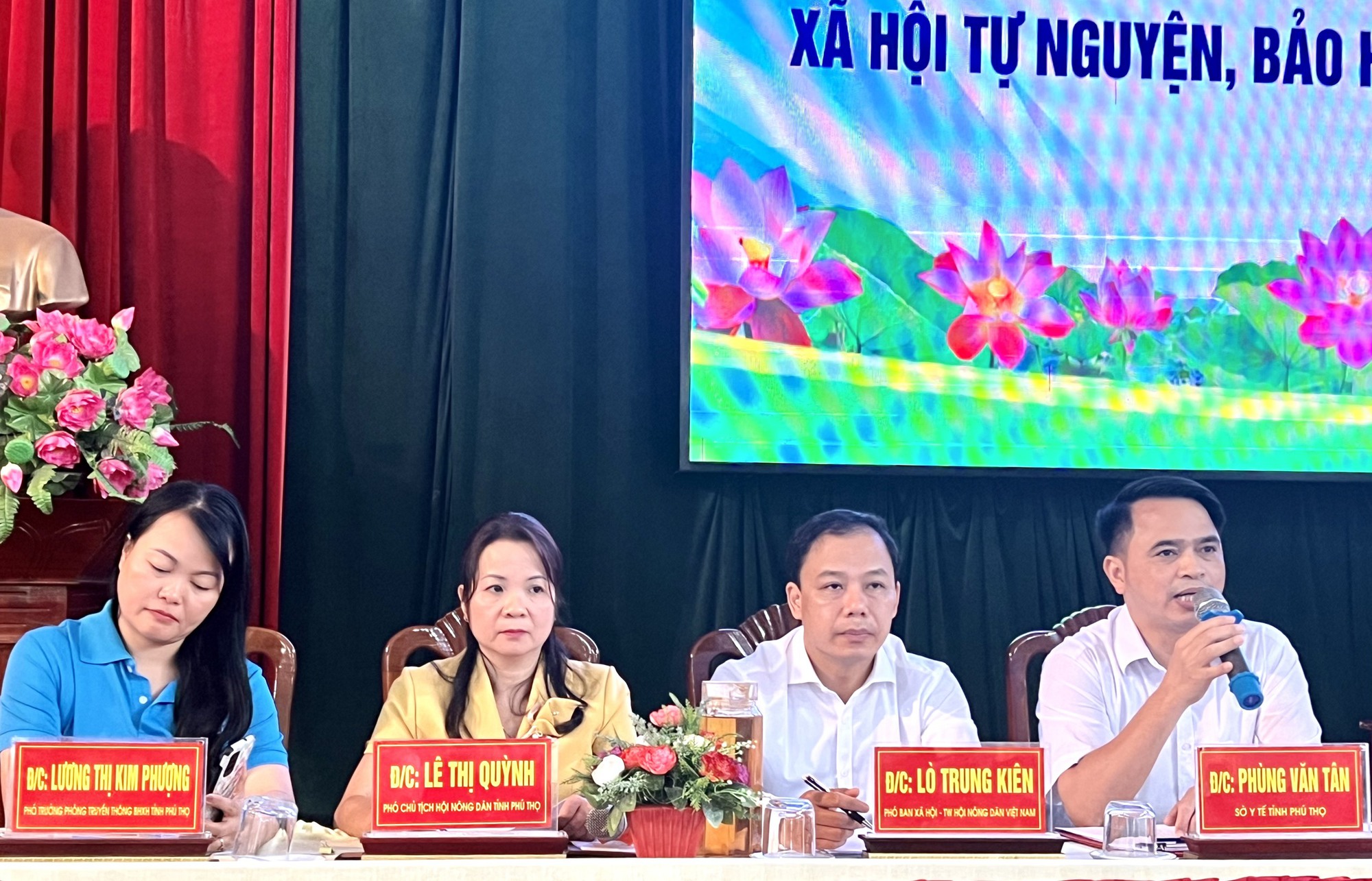 Hội viên nông dân sôi nổi đối thoại về chính sách bảo hiểm xã hội, bảo hiểm y tế - Ảnh 3.