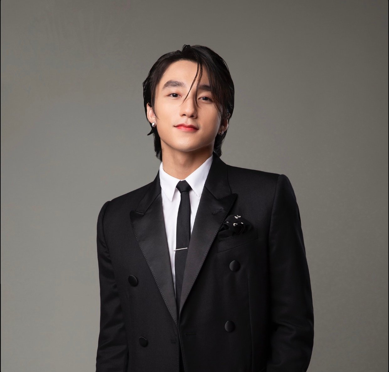 Thực hư thông tin Sơn Tùng M - TP là ca sĩ khách mời tại đêm Chung kết Vietnam Idol 2023 - Ảnh 2.