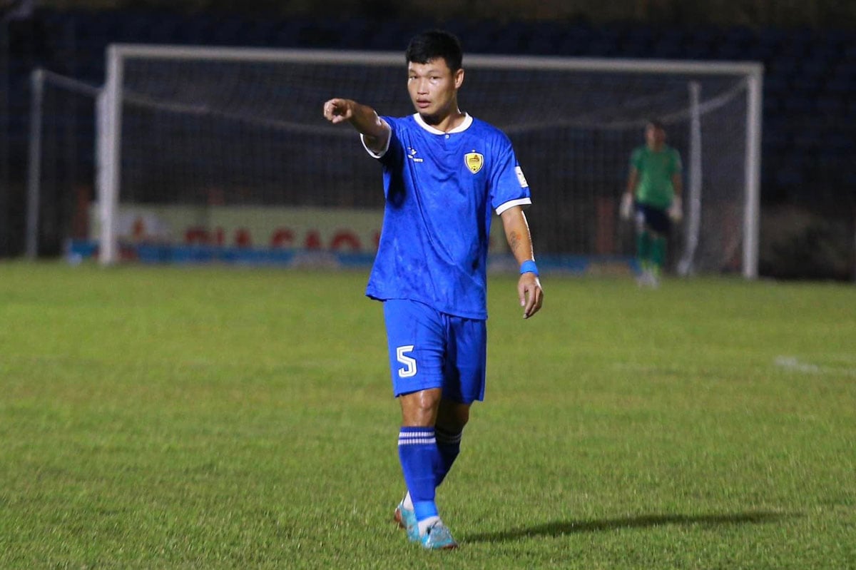 Tin tối (15/10): Thất nghiệp, Trần Hữu Đông Triều giải nghệ ở… tuổi 28? - Ảnh 1.