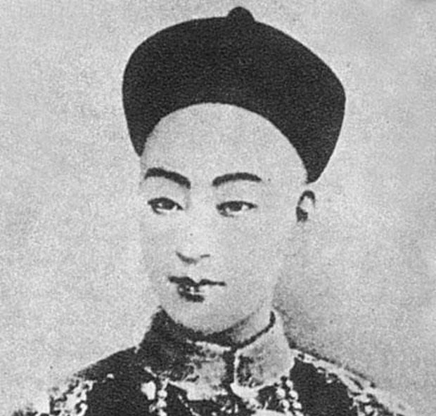 Khi chết, hoàng đế Quang Tự nắm chặt bảo vật gì trong tay? - Ảnh 1.