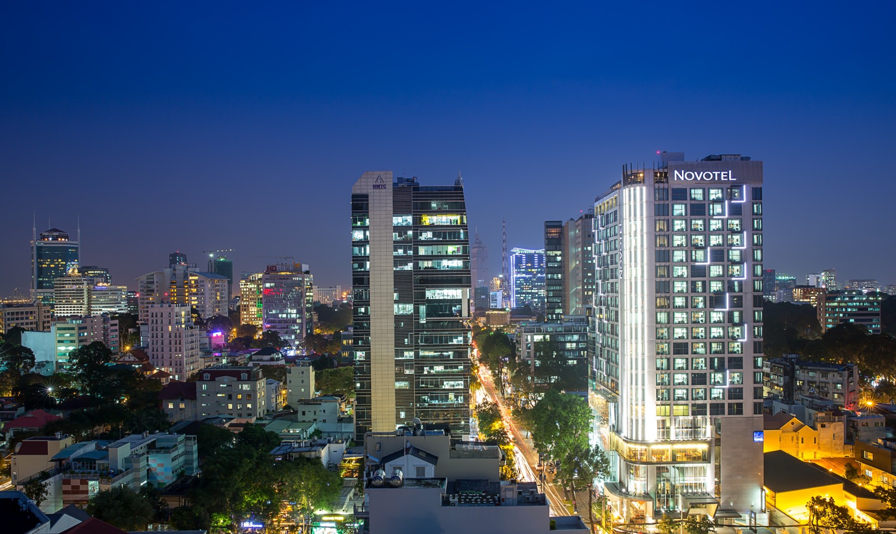 Chủ khách sạn Novotel Saigon, Bông Sen Sài Gòn lỗ nặng - Ảnh 1.