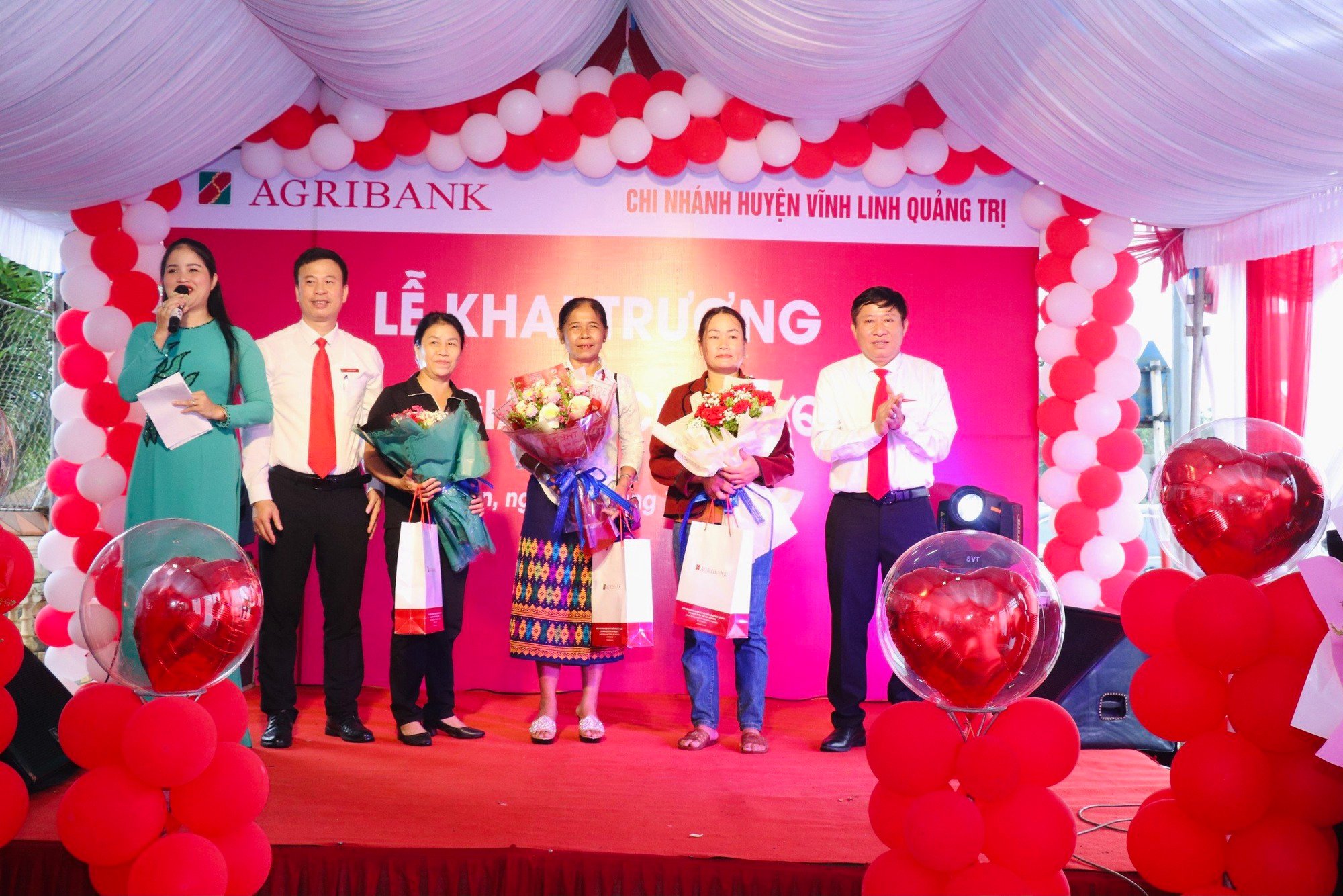 Quảng Trị: Agribank khai trương Phòng giao dịch Bến Quan – Chi nhánh huyện Vĩnh Linh - Ảnh 4.