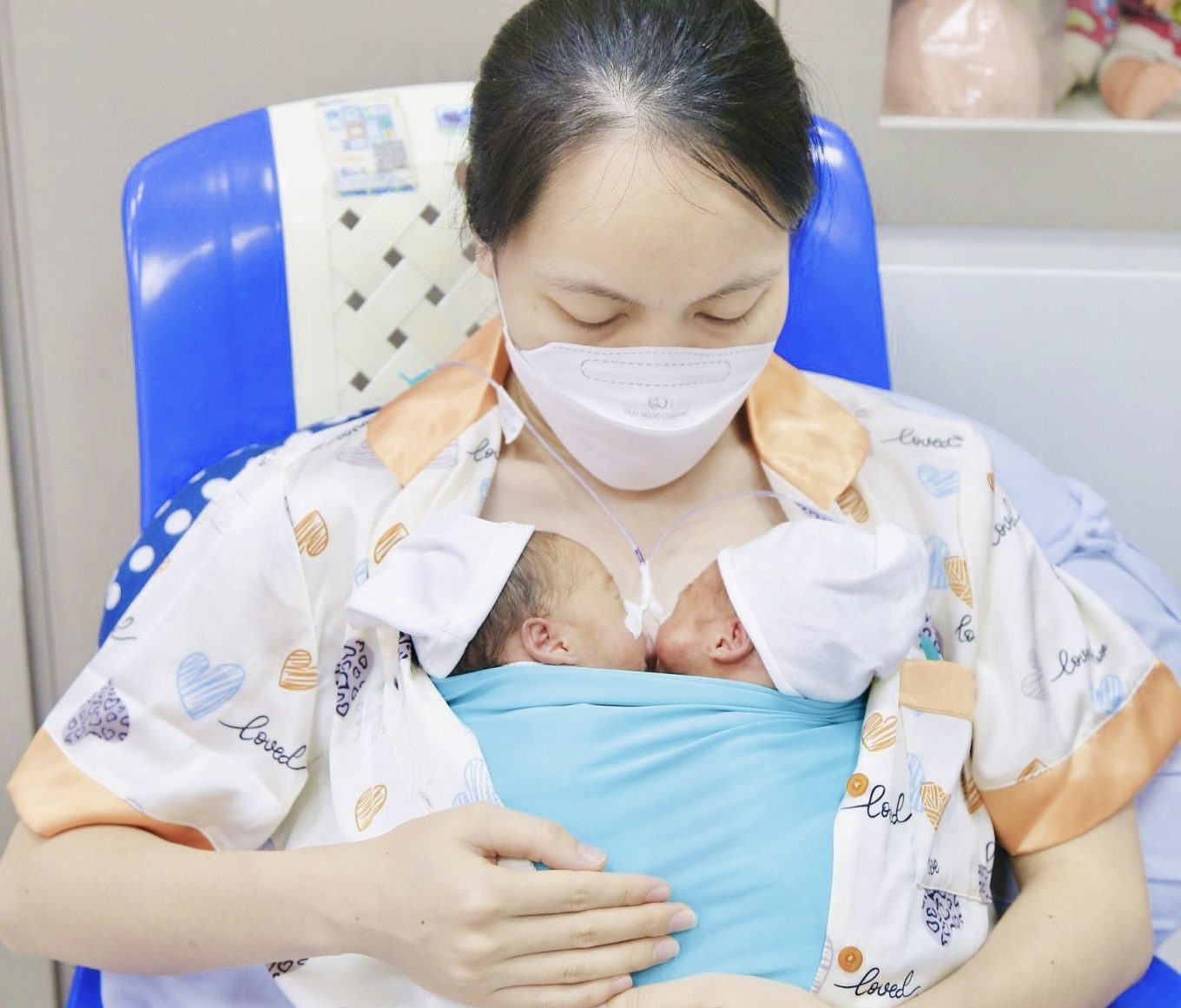 Cứu sống sản phụ mang song thai bị nứt tử cung, xuất huyết nội - Ảnh 3.