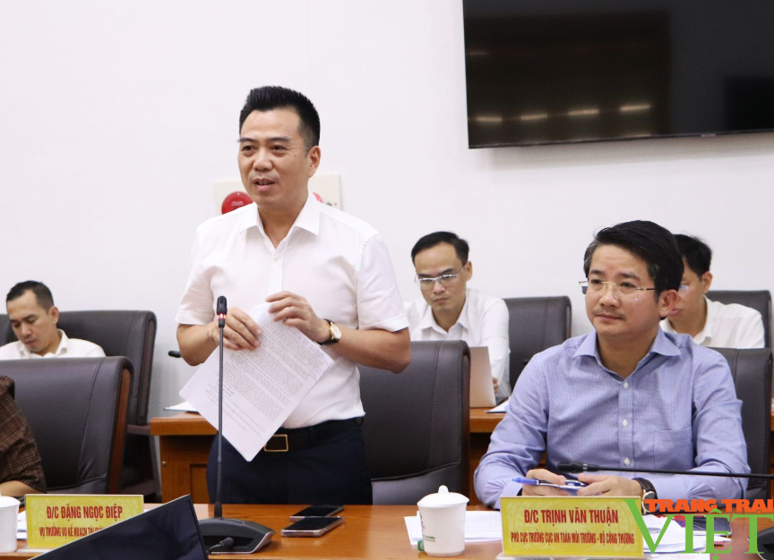 Bộ trưởng Bộ Tài nguyên và Môi trường Đặng Quốc Khánh làm việc tại tỉnh Lai Châu - Ảnh 5. Bộ trưởng Bộ Tài nguyên và Môi trường Đặng Quốc Khánh làm việc tại tỉnh Lai Châu - Ảnh 5.