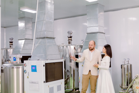 Nước hoa K3 – Một vũ trụ khứu giác tràn ngập hương hoa - Ảnh 2.