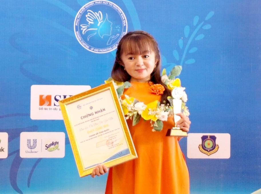 Cảm phục nghị lực của cô gái xương thủy tinh ở Hậu Giang vừa đạt giải 3 cuộc thi &quot;Phụ nữ khởi nghiệp&quot; toàn quốc - Ảnh 1.