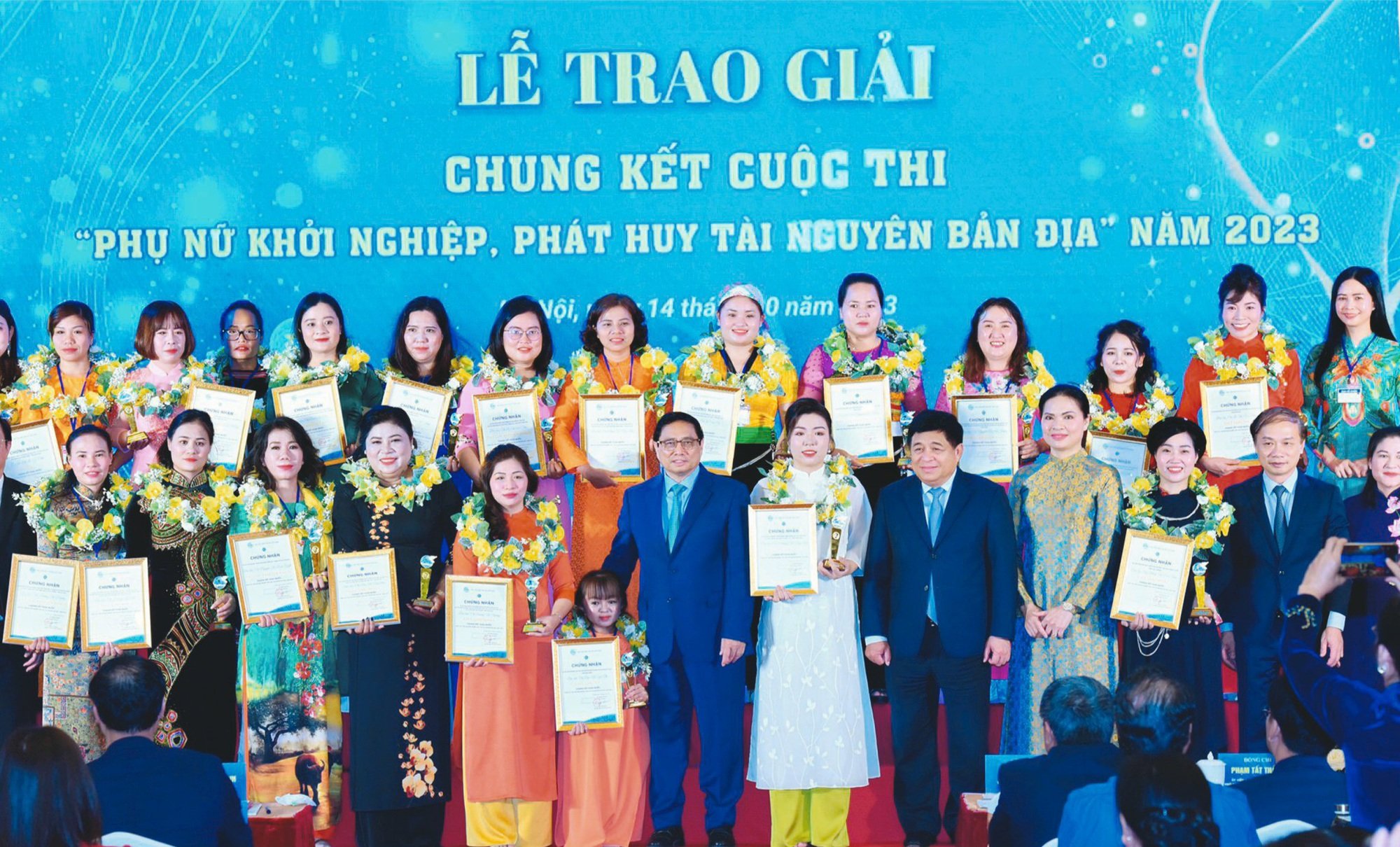 Cảm phục nghị lực của cô gái xương thủy tinh ở Hậu Giang vừa đạt giải 3 cuộc thi &quot;Phụ nữ khởi nghiệp&quot; toàn quốc - Ảnh 2.