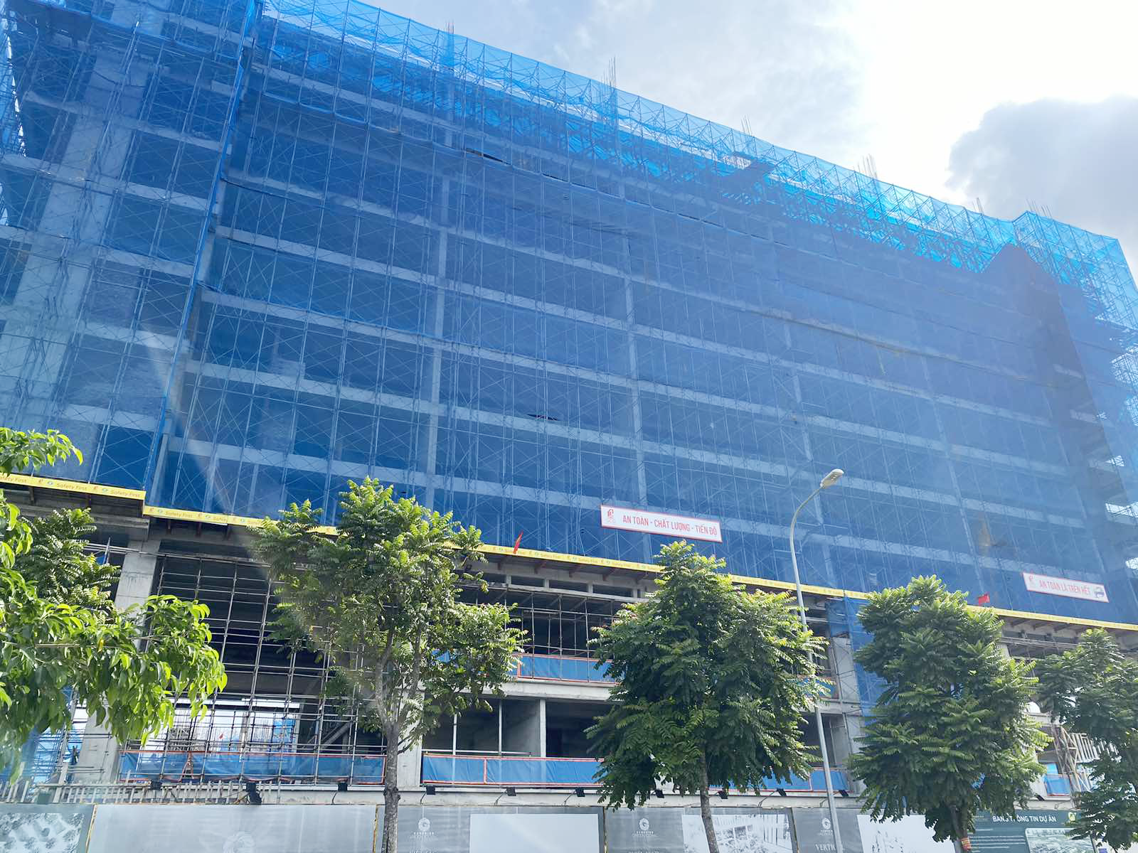 Thi công thần tốc, 4 tòa tháp của Sunshine Green Iconic chuẩn bị cất nóc trong Quý IV/2023 - Ảnh 3. Thi công thần tốc, 4 tòa tháp của Sunshine Green Iconic chuẩn bị cất nóc trong Quý IV/2023 - Ảnh 3.