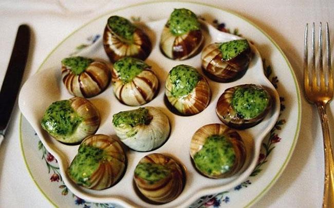 Một đặc sản có phần ghê rợn, ít người dám sờ vào nói gì đến ăn, nay bán chạy như tôm tươi - Ảnh 8. Một đặc sản có phần ghê rợn, ít người dám sờ vào nói gì đến ăn, nay bán chạy như tôm tươi - Ảnh 8.