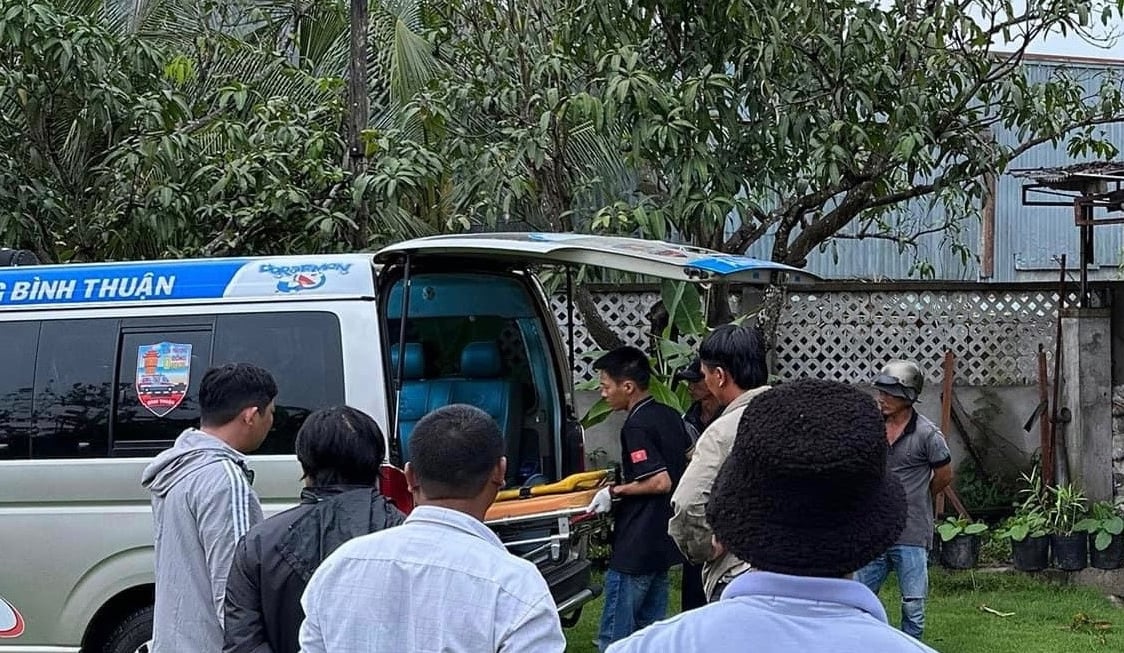 Chủ nhà bàng hoàng phát hiện người giúp việc tử vong dưới ao cá trong vườn - Ảnh 1.