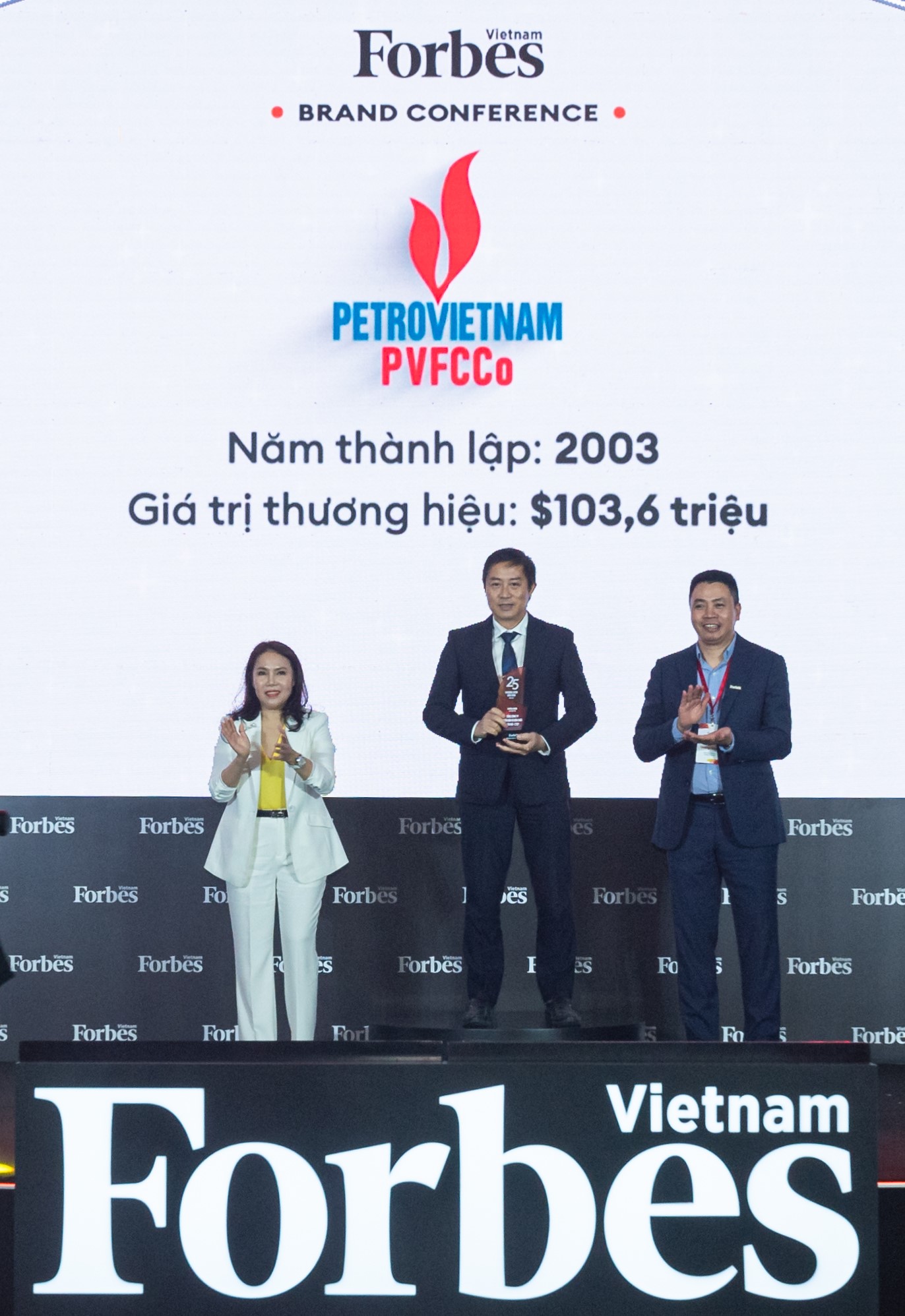 PVFCCo - thương hiệu trị giá hơn 100 triệu USD, được vinh danh Top thương hiệu dẫn đầu Việt Nam năm 2023 - Ảnh 1.