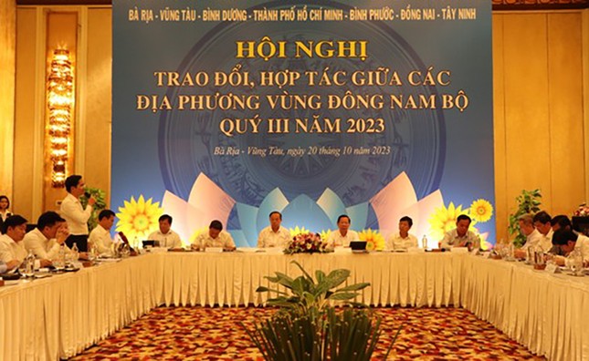 Lãnh đạo 6 tỉnh, thành kiến nghị vốn cho 'siêu dự án' đường vành đai - Ảnh 1.