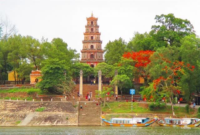 Ngôi chùa hơn 400 tuổi nào từng là bảo vật trấn giữ long mạch các đời vua, chúa Nguyễn? - Ảnh 2.