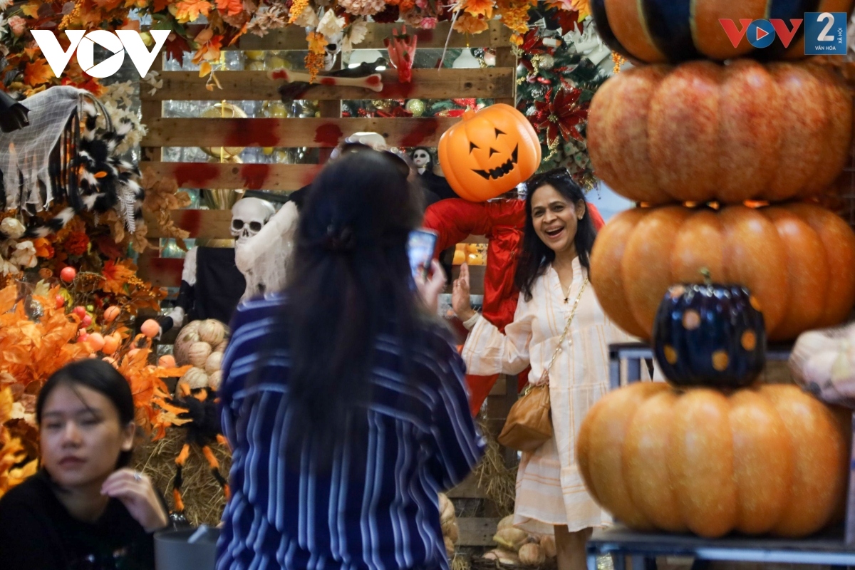 Muôn sắc Halloween lên phố Hàng Mã   - Ảnh 12.