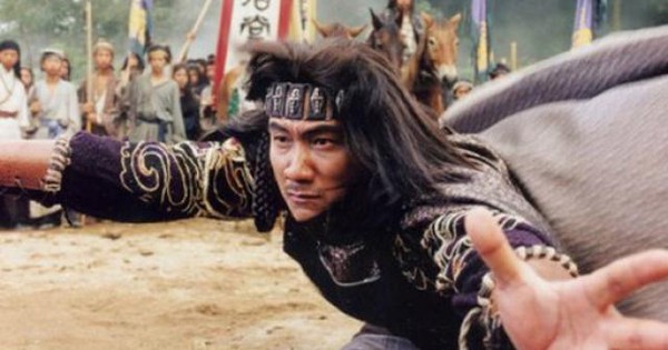 Kiều Phong kịch chiến Dương Quá, ai là người chiến thắng? Kim Dung nêu 2 điểm tiết lộ đáp án - Ảnh 1.