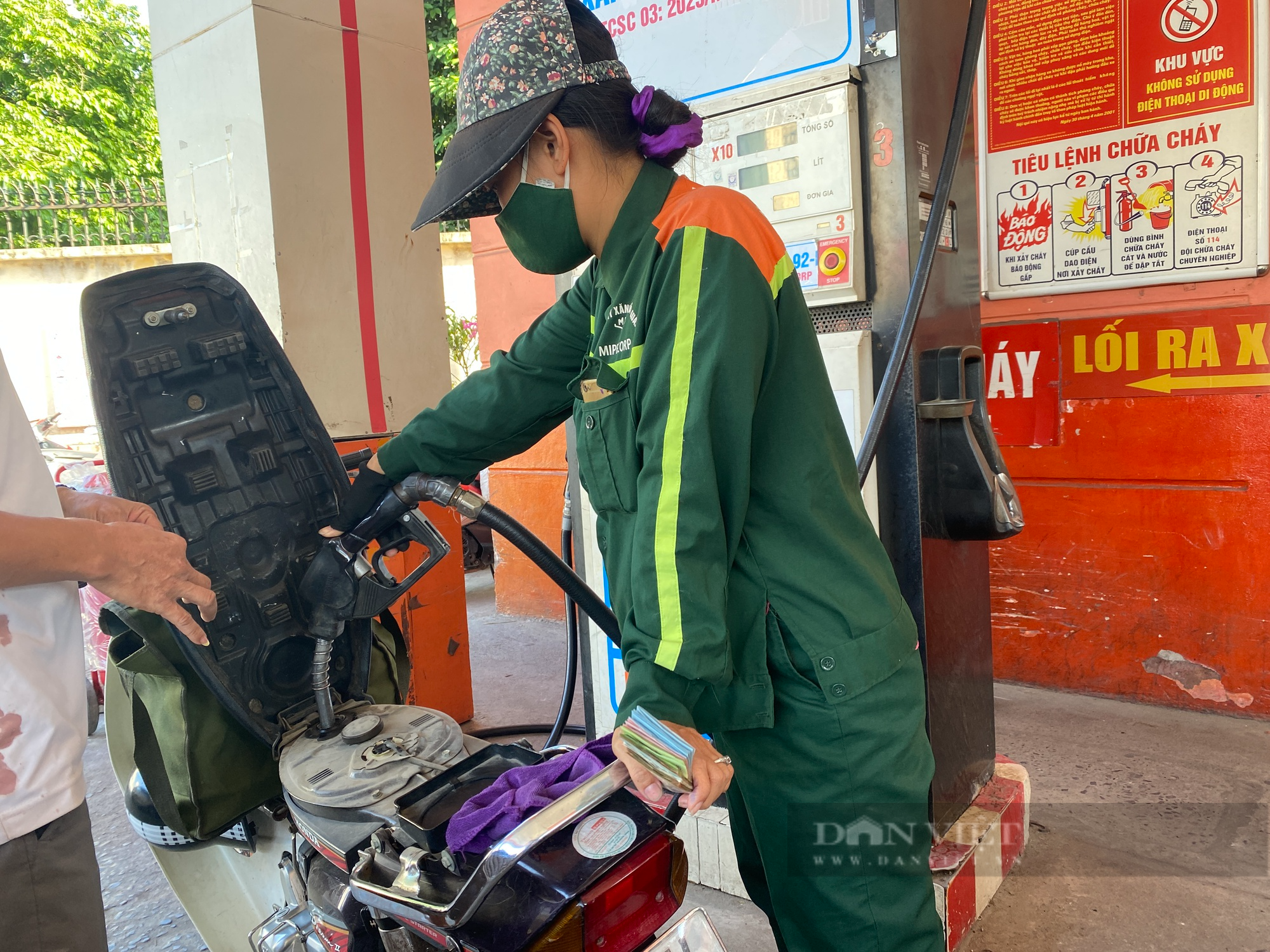 Giá xăng dầu hôm nay 24/10 - Ảnh 4.
