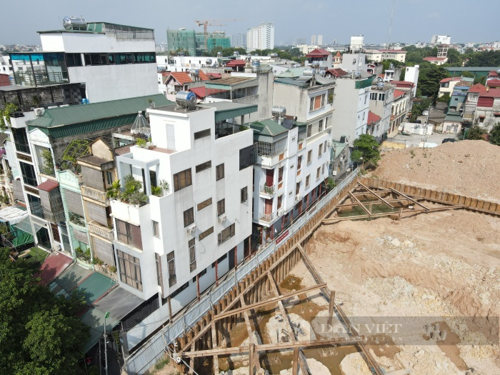 Cuộc sống hàng chục người dân đảo lộn, di dời khẩn cấp vì công trình thi công dự án Liên đoàn Địa chất Xạ-Hiếm - Ảnh 1.