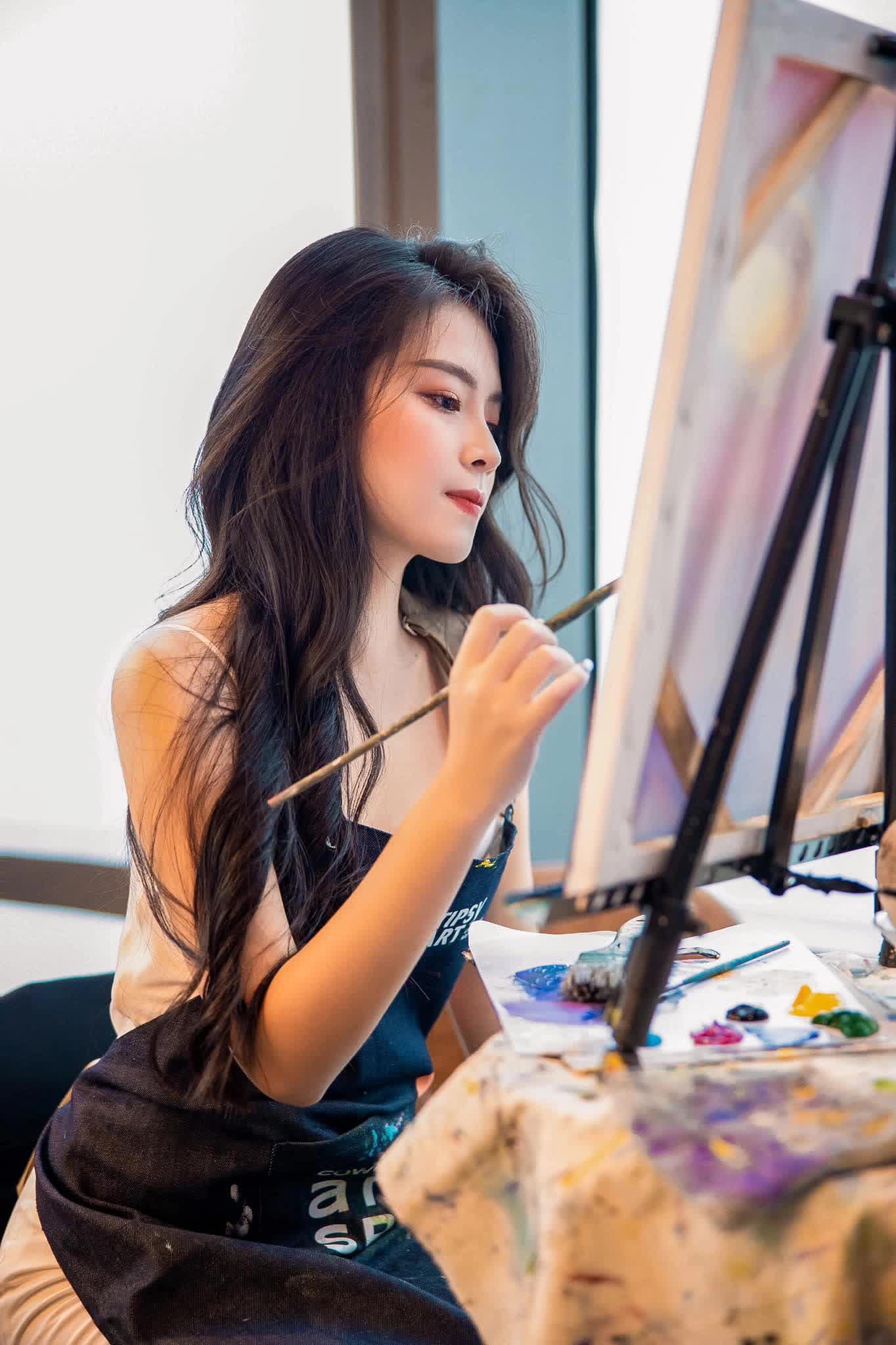 Nhan sắc như &quot;thần tiên tỉ tỉ&quot; của bạn gái tiền đạo lò HAGL - Ảnh 6.