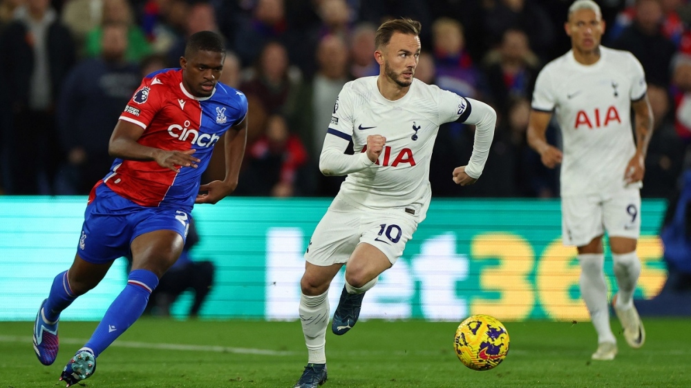Son Heung-min lại &quot;nổ súng&quot;, Tottenham củng cố ngôi đầu Premier League - Ảnh 2.