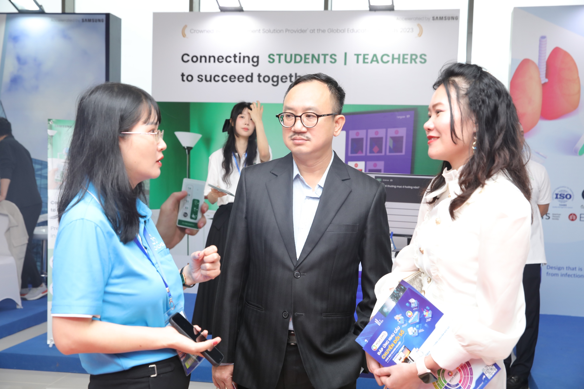 Triển lãm Quốc tế đổi mới sáng tạo Việt Nam 2023: Ấn tượng triển lãm đổi mới sáng tạo của CMC - Ảnh 5.