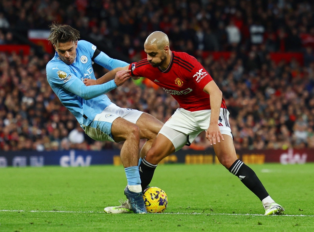 M.U thua Man City, HLV Ten Hag “cạn lời” về 1 tình huống - Ảnh 1.