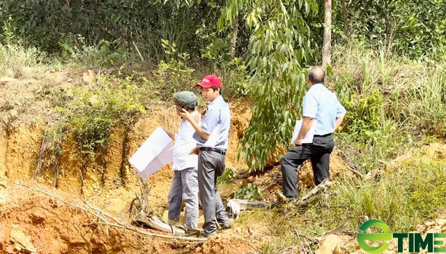 Sai phạm tại mỏ đất Công ty Việt Đức: Báo cáo UBND thành phố và Đoàn kiểm tra Sở TNMT “đá” nhau - Ảnh 1. Sai phạm tại mỏ đất Công ty Việt Đức: Báo cáo UBND thành phố và Đoàn kiểm tra Sở TNMT “đá” nhau - Ảnh 1.